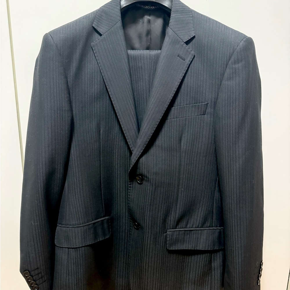 Giorgio Armani Collezioni Mens Suit (2 Piece) Size L (50 Italian)